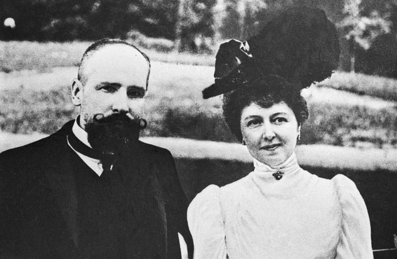 Русский государственный деятель Петр Столыпин с супругой Ольгой Борисовной, 1906 год