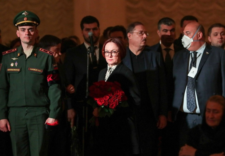Эльвира Набиуллина на церемонии прощания с Владимиром Жириновским в Колонном зале Дома союзов, 8 апреля 2022 года