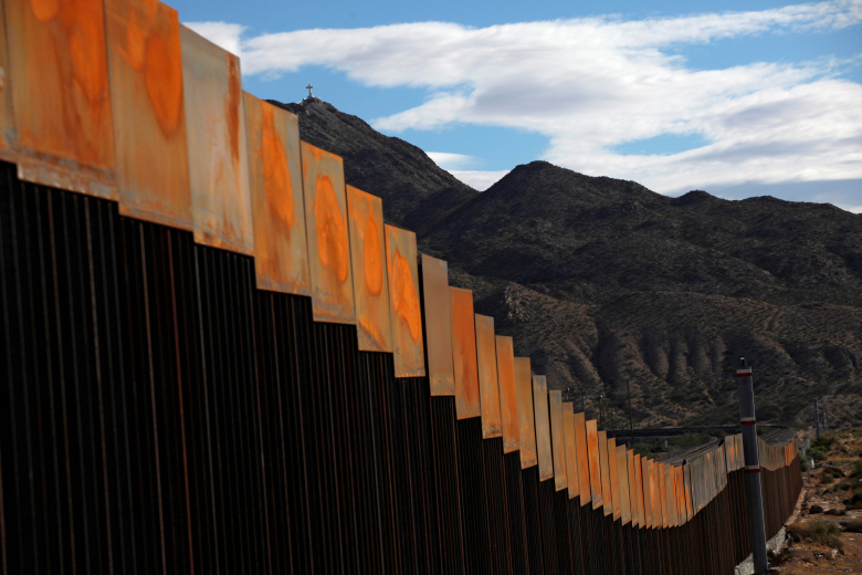 Стена, разделяющая Мексику и США. Фото: Jose Luis Gonzalez / Reuters