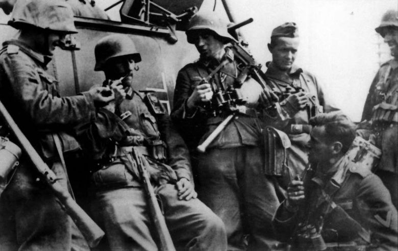 Немецкие солдаты, Сталинград, сентябрь 1942 г. Фото: wikipedia.org