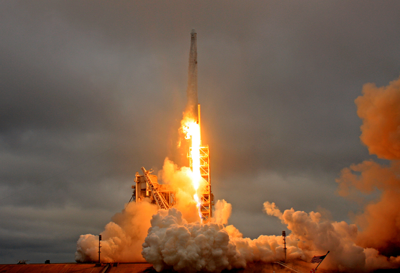 Запуск ракеты Falcon 9. Фото: Joe Skipper / Reuters