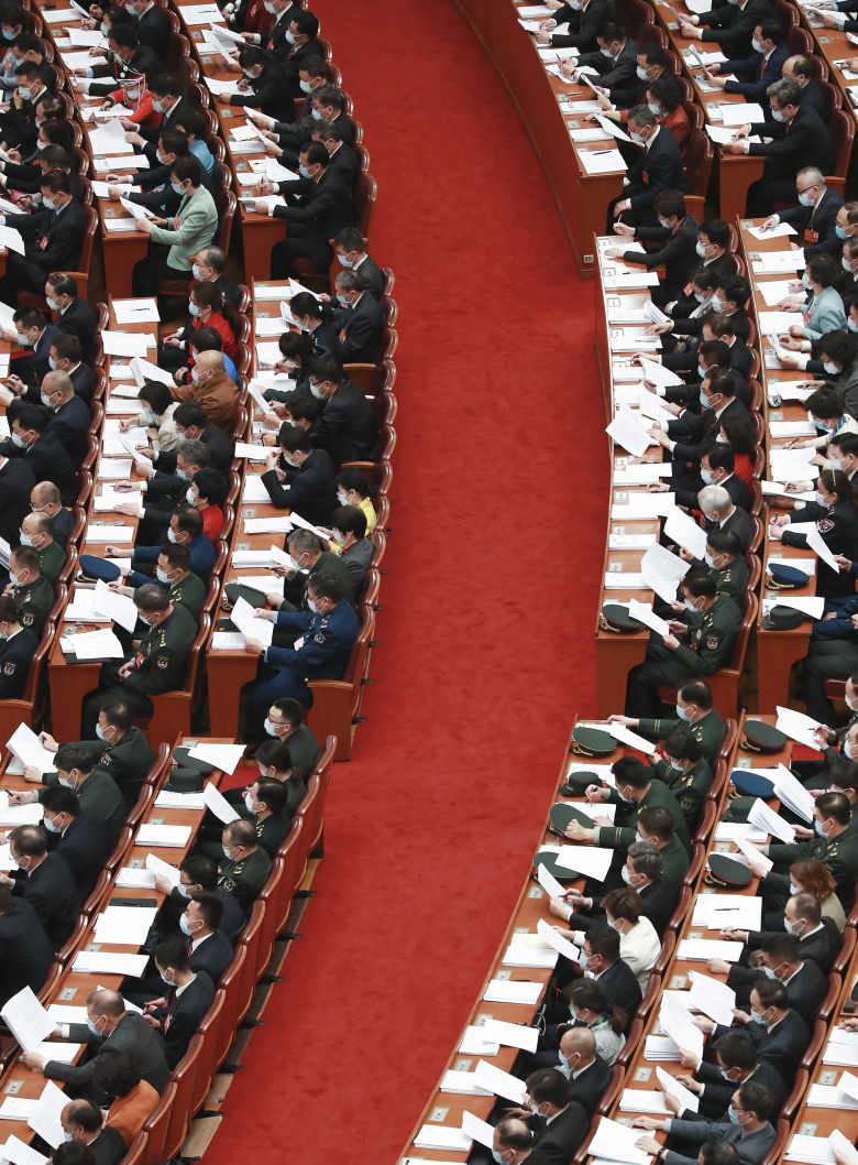 В Пекине 5 марта начала работу 5-я сессия Всекитайского Собрания народных представителей (ВСНП) 13-го созыва.  Фото: Синьхуа/Lu Ye/ Global Look Press