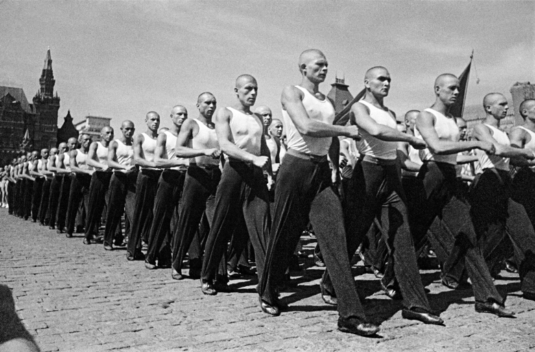 Физкультурный парад на Красной площади. Москва, 1939 год. Фото: Анатолий Гаранин / РИА Новости