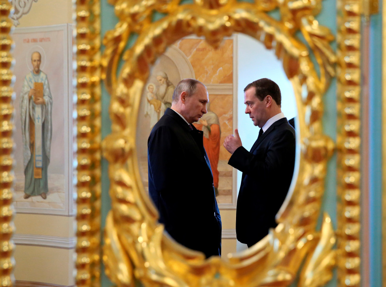 Дмитрий Медведев и Владимир Путин. Фото: Ekaterina Shtukina / Kremlin / Sputnik / Reuters