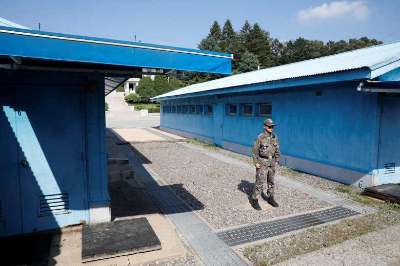 Объединенная зона безопасности на границе между Северной и Южной Кореей. Фото: Kim Hong-Ji / Reuters
