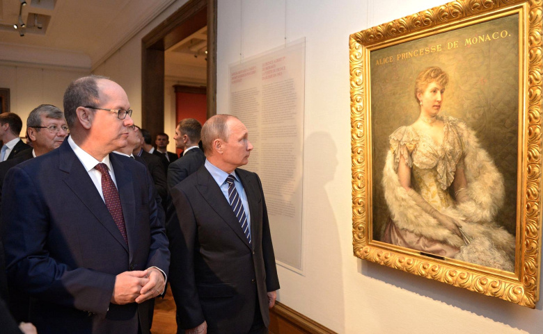Владимир Путин и принц Монако Альберт II на выставке в Третьяковской галерее, посвященной Дому Романовых