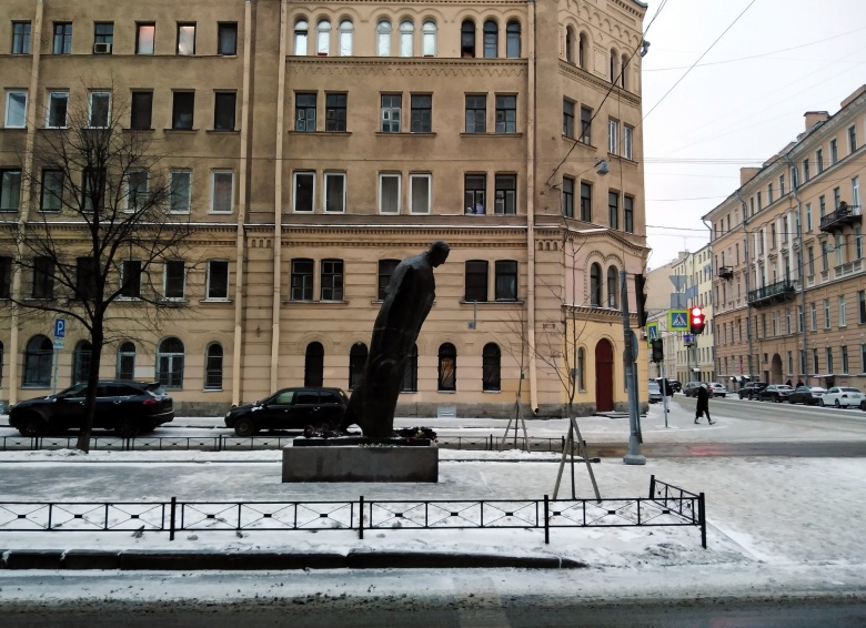 Памятник Александру Блоку в Санкт-Петербурге, откртытый 6 января 2023 года. Скульптор Евгений Ротанов