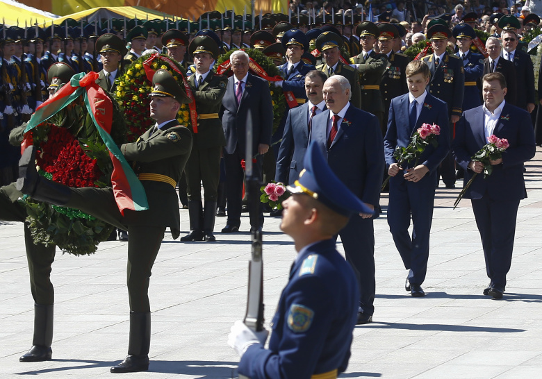 Александр Лукашенко на праздновании 9 Мая. Фото:  Vasily Fedosenko / EPA-EFE