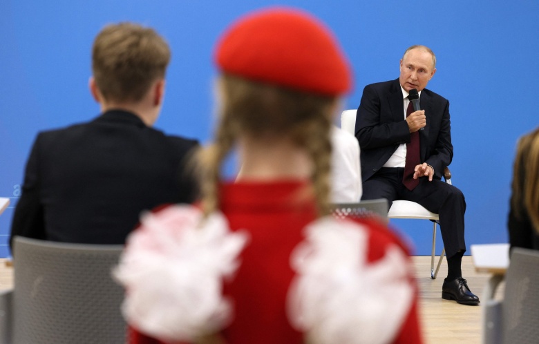 Владимир Путин проводит открытый урок «Разговоров о важном» в Калининграде 1 сентября 2022 года