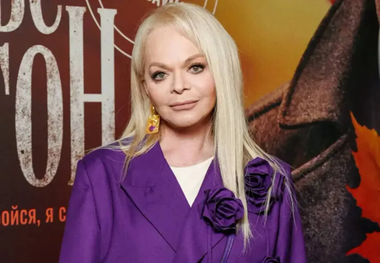 Лариса Долина