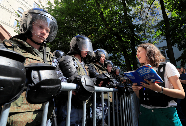 Протесты в Москве. Фото: Tatyana Makeyeva / Reuters
