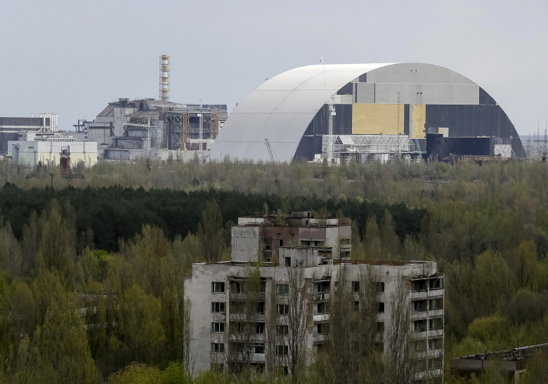 Новый безопасный конфайнмент (НБК) на Чернобыльской атомной электростанции.