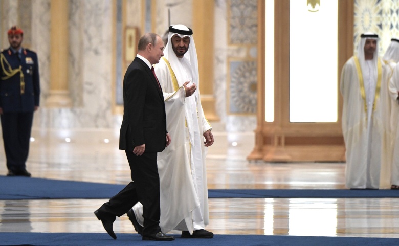 Президент России Владимир Путин на встрече с шейхом Мухамедом во время визита в Кувейт в 2019 году