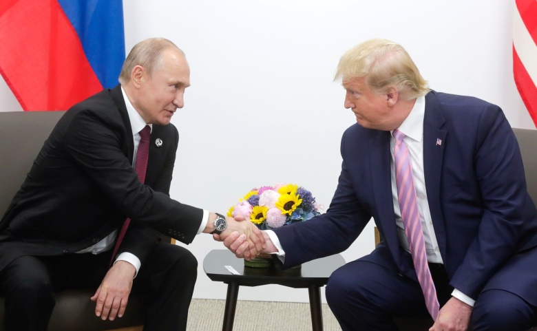 Владимир Путин и Дональд Трамп в 2019 году