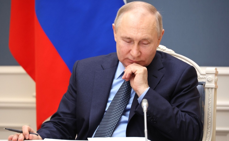 Владимир Путин в ходе совещания по проведению весенних посевных работ