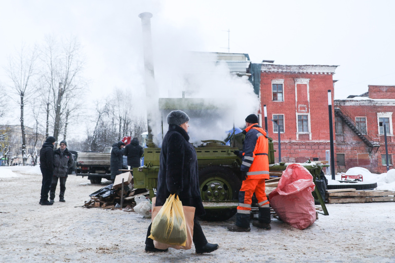Полевая кухня в Подольске, где из-за аварии 4 января тысячи жителей остались без отопления и горячей воды