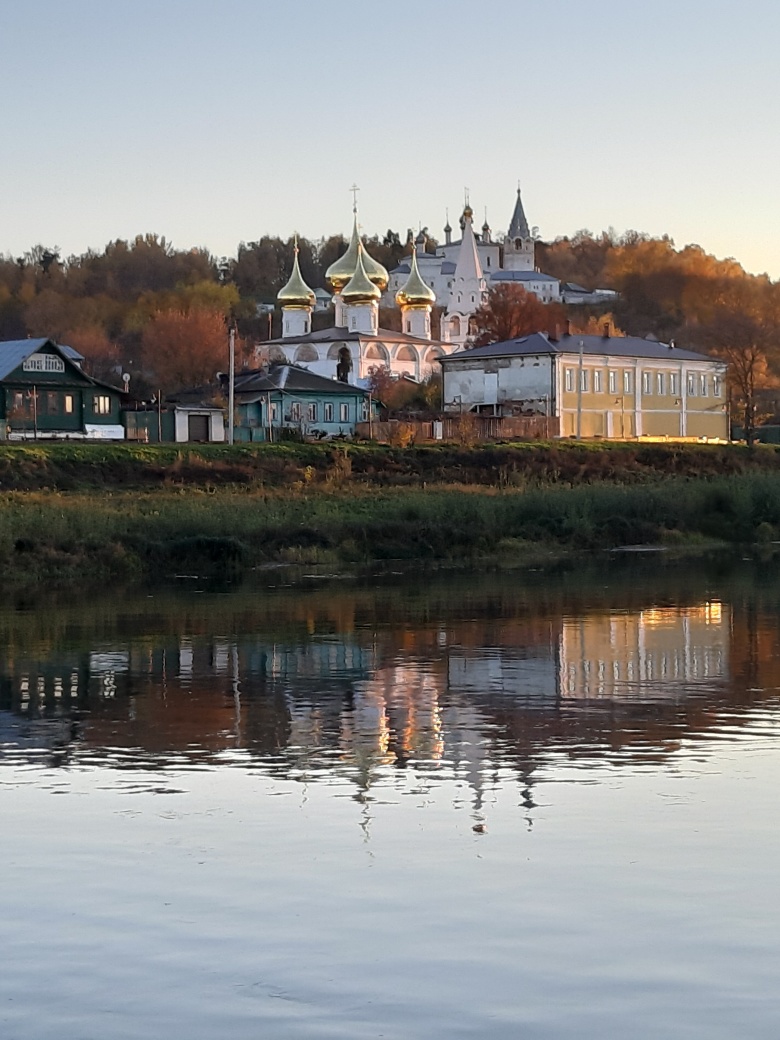 Гороховец. Вид с берега Клязьмы на Благовещенский собор и Никольский монастырь.