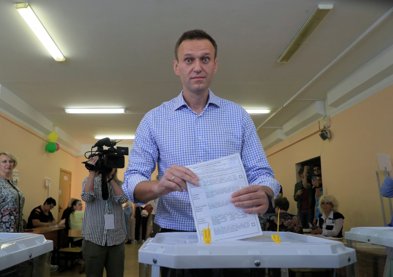 Алексей Навальный голосует на выборах в Мосгордуму, 8 сентября 2019 года. Фото: Татьяна Макеева / Reuters