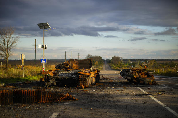 Подбитый российский танк в Харьковской области