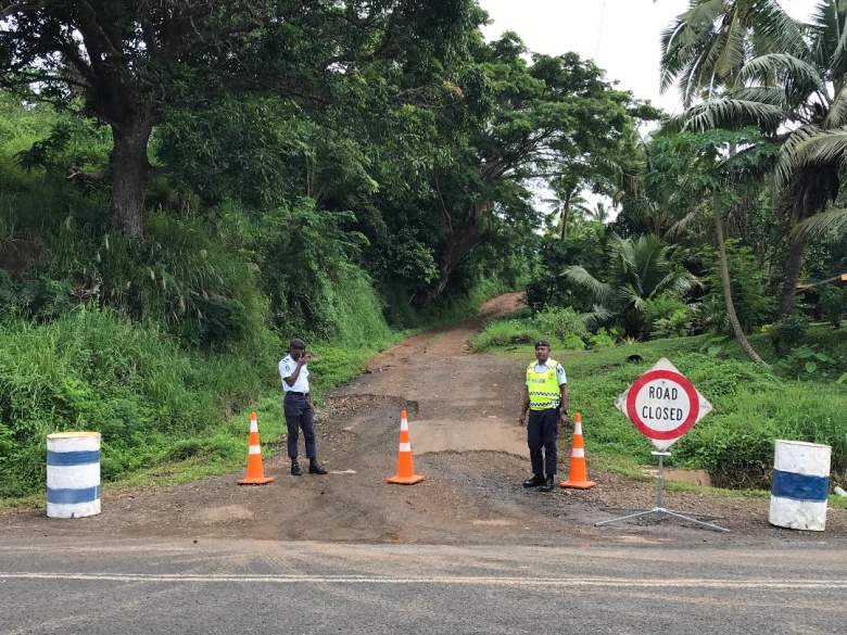 Полицейские перекрыли доступ на остров Вануа-Леву, Фиджи, в связи с коронавирусом. Фото: Xinhua / ZUMA Wire / TASS