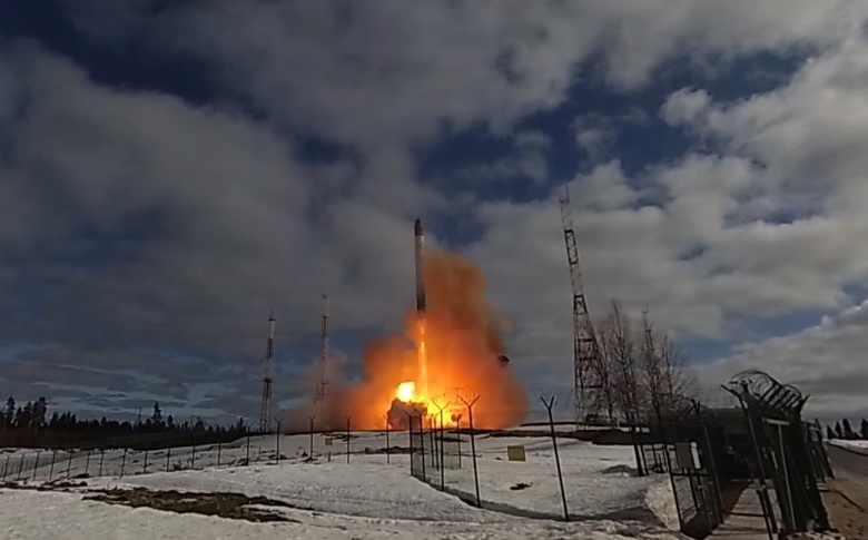 Пробный запуск межконтинентальной ракеты "Сармат" с космодрома Плесецк. 20 апреля 2022 года