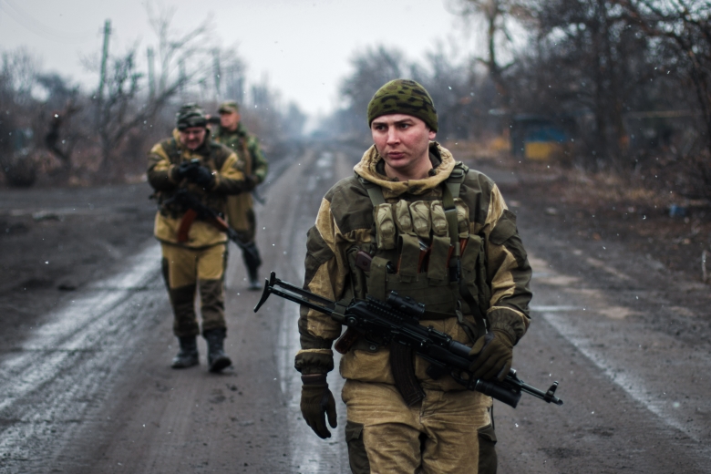 Ополченцы Донецкой народной республики (ДНР) в Чернухино Донецкой области.