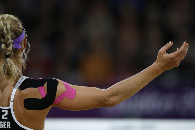 Немецкая волейболистка Сара Голлер во время матча против команды Бразилии на летних Олимпийских играх 2012, Лондон