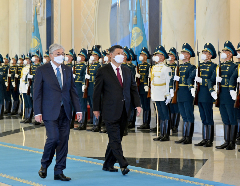 Касым-Жомарт Токаев принимает председателя КНР Си Цзиньпина в президентской резиденции Акорда в Нур-Султане, 14 сентября 2022 года