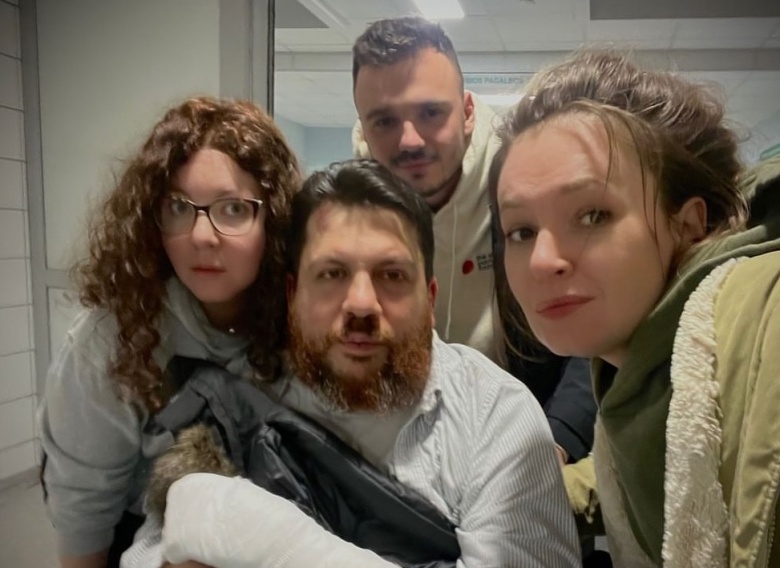 Леонид Волков после нападения с сотрудниками ФБК