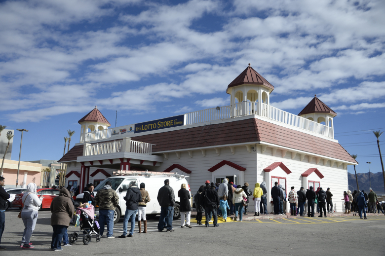 Очередь за покупкой лотерейных билетов, Калифорния. Фото: Gene Blevins / Reuters