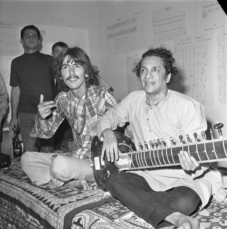Джордж Харрисон и Рави Шанкар в Лос-Анджелесе, Калифорния, 1967 год