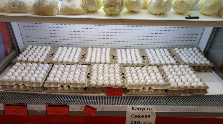 Куриные яйца в одном из магазинов Чукотки