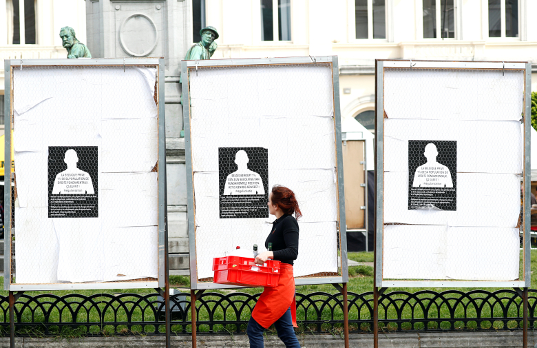 Предвыборные плакаты у здания Европарламента в Брюсселе. Фото: Francois Lenoir / Reuters