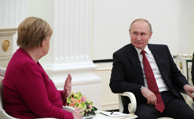 Владимир Путин с Ангелой Меркель. Фото: kremlin.ru