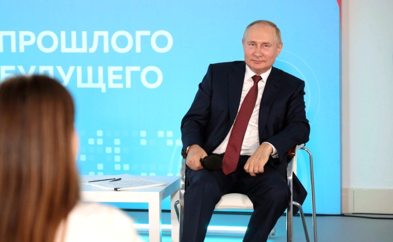 Владимир Путин на встрече со школьниками. Фото: Kremlin