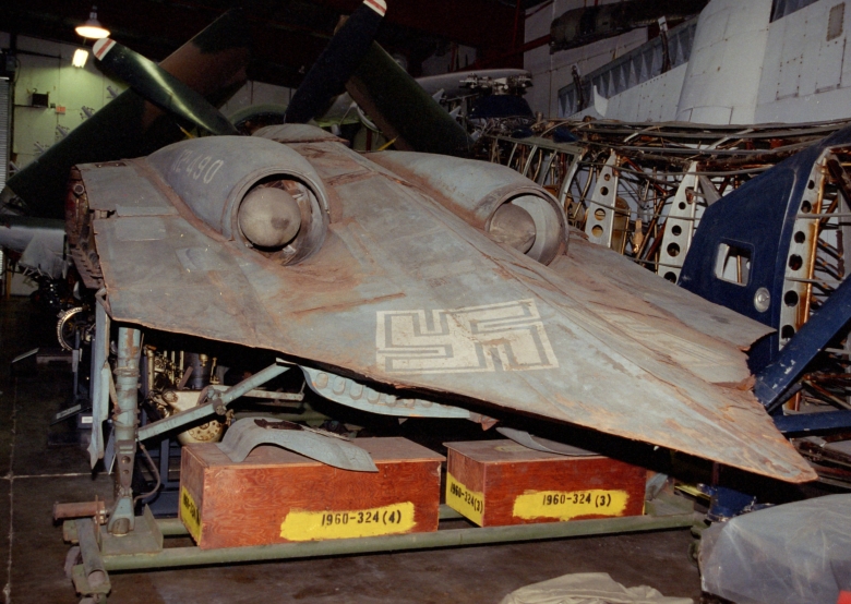 Носовая часть фюзеляжа самолета Horten Ho 9 (Go 229), прототип V-3 в Смитсоновском институте.