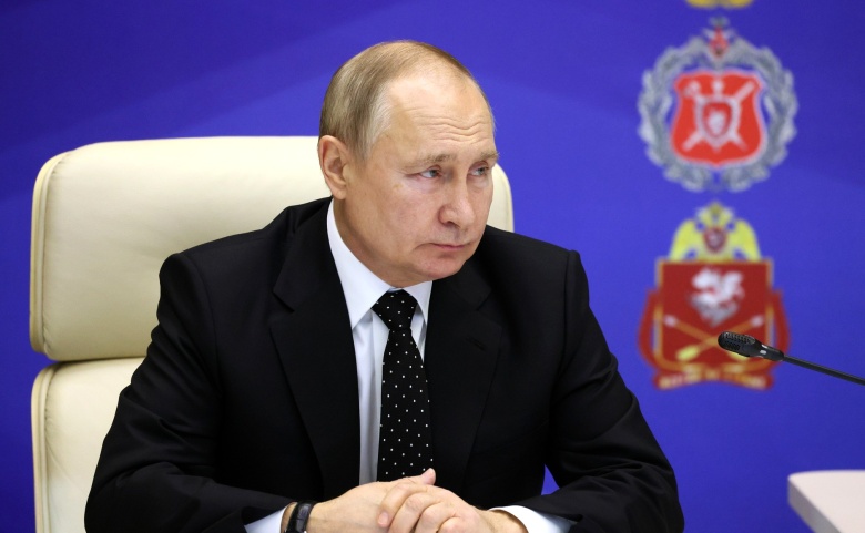 Владимир Путин на совещании в штабе военной операции в Украине
