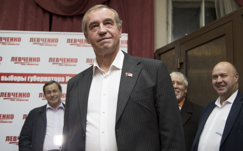 Сергей Левченко во время избирательной кампании, 2015 год. Фото: Evgeny Kozyrev / Reuters