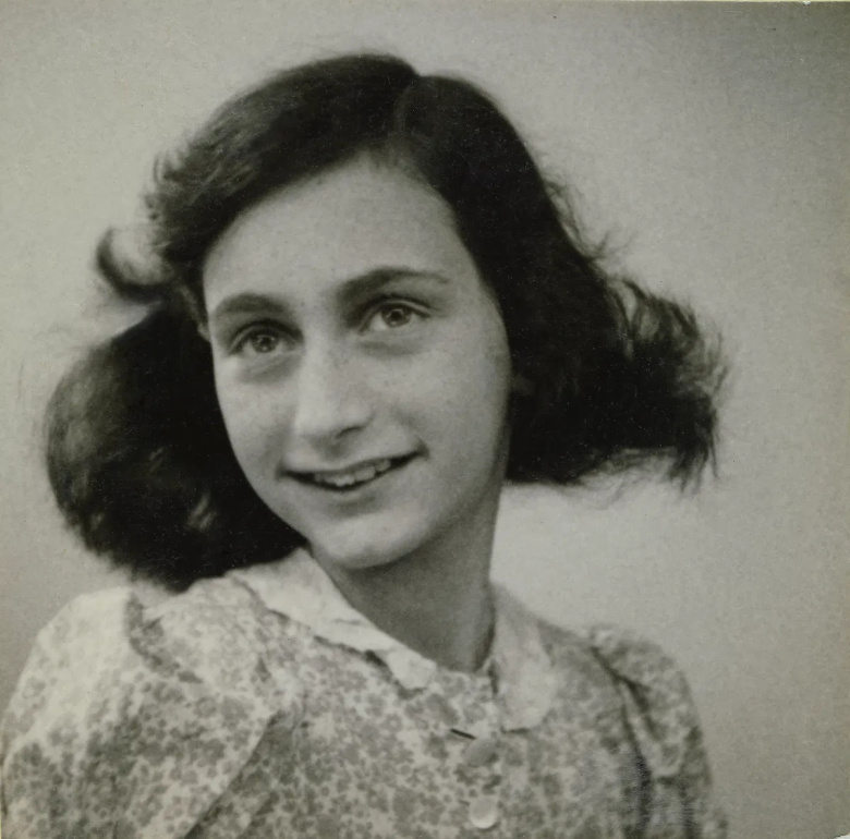 Последнее известное фото Анны Франк, май 1942 года. Фото: Wikipedia