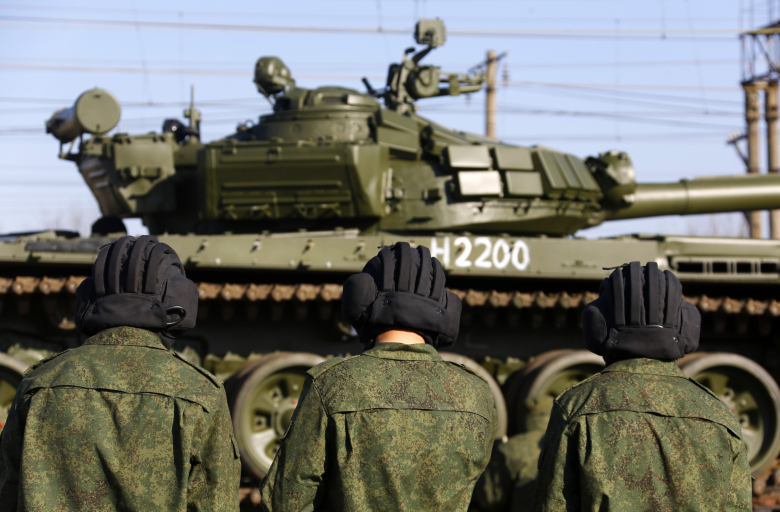 Российские военные в Симферополе. Фото: Yannis Behrakis / Reuters