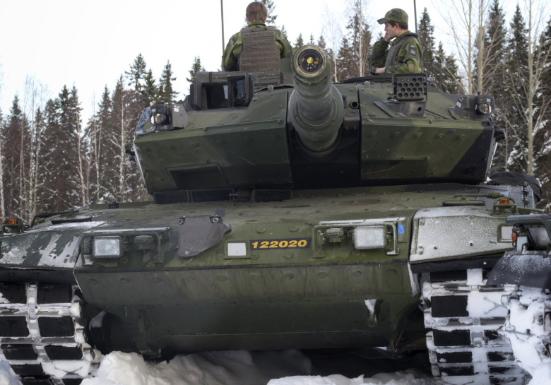 Танк Leopard ВС Швеции