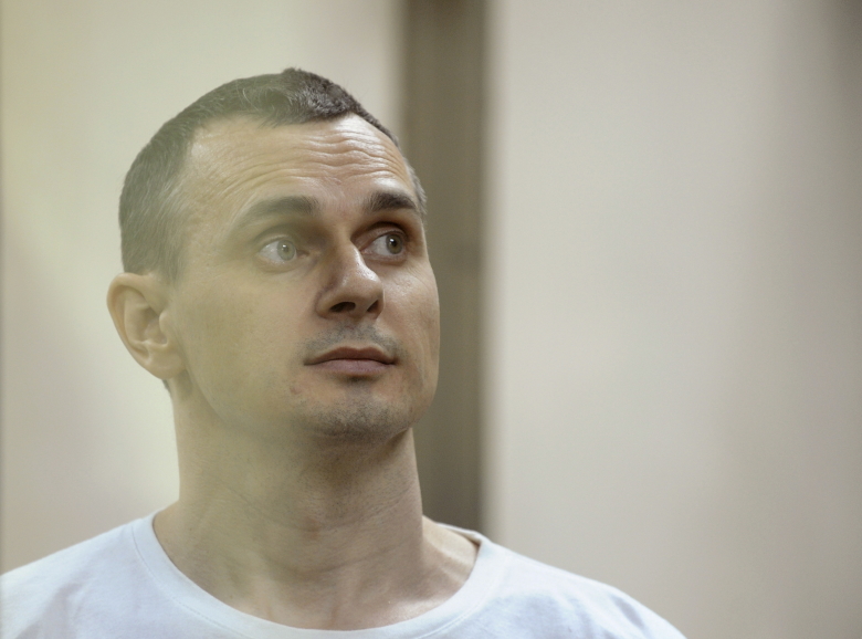 Олег Сенцов в суде, 25 августа 2015 года. Фото: Sergey Pivovarov / Reuters