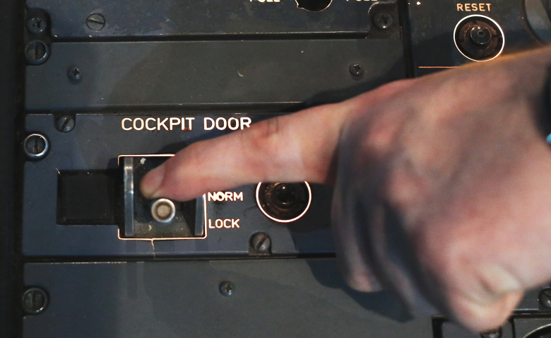 Cистема запирания дверей  Airbus А320.