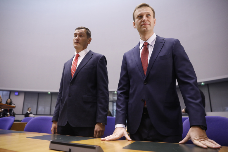 Алексей Навальный и его брат Олег во время заседания Европейского суда по правам человека. Фото: Jean-Francois Badias / АР / ТАСС