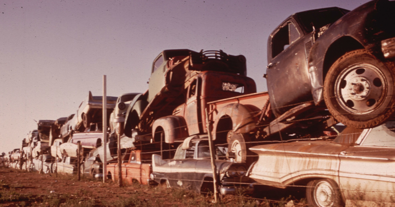 Когда-нибудь всё это будет твоим: автомобильное кладбище в штате Нью-Мексико, 1972 год