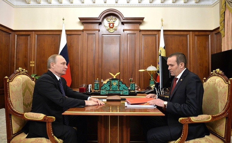 Владимир Путин и Михаил Игнатьев, 2016 год. Фото: Kremlin.ru