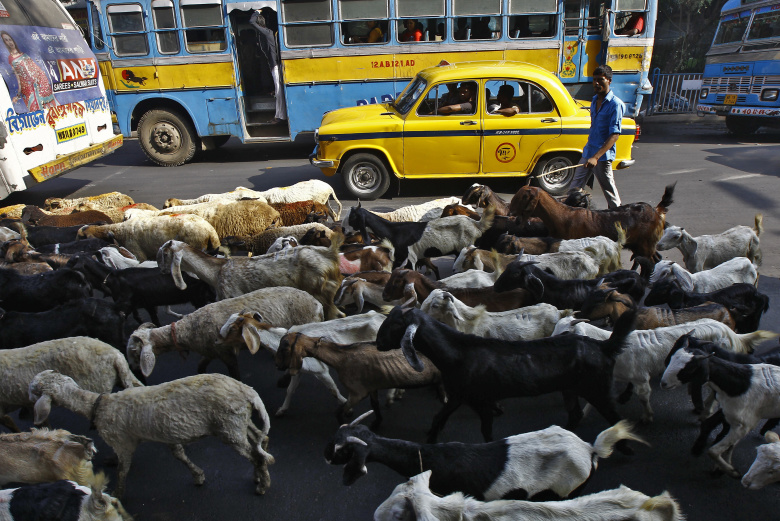 Трафик в Калькутте. Фото: Rupak De Chowdhuri / Reuters
