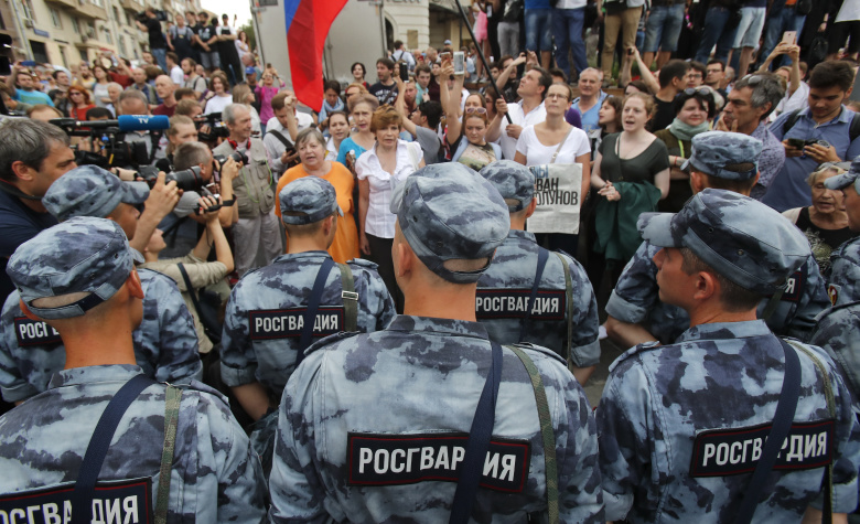 Акция в Москве в поддержку Ивана Голунова. Фото: Maxim Shemetov / Reuters