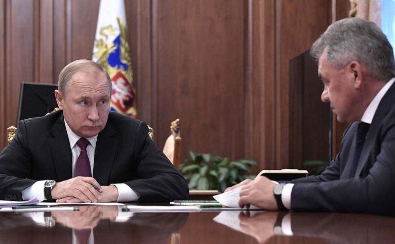 Владимир Путин и Сергей Шойгу. Фото: kremlin.ru
