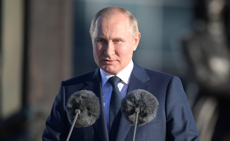 Владимир Путин поздравил сотрудников и ветеранов СВР со столетием нелегальной разведки, 30 июня 2022 года